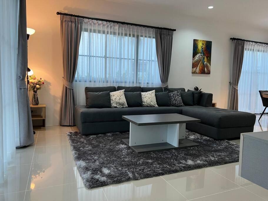 Family 456/66 Ubon-thailand Villa *